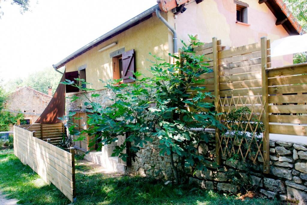 La Taniere Des Druides Villa Luzech Luaran gambar